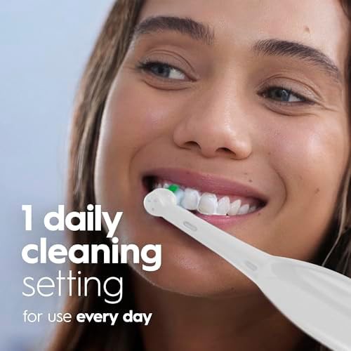 White pro 100 3d white toothbrush — photo 4